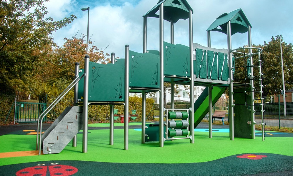Řada Recycled line jak již název napovídá obsahuje produkty, které jsou bezpečné pro životní prostředí, protože jsou vyrobeny z recyklovaných materiálů.